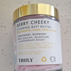 TRULY Berry Cheeky Butt Butter wi